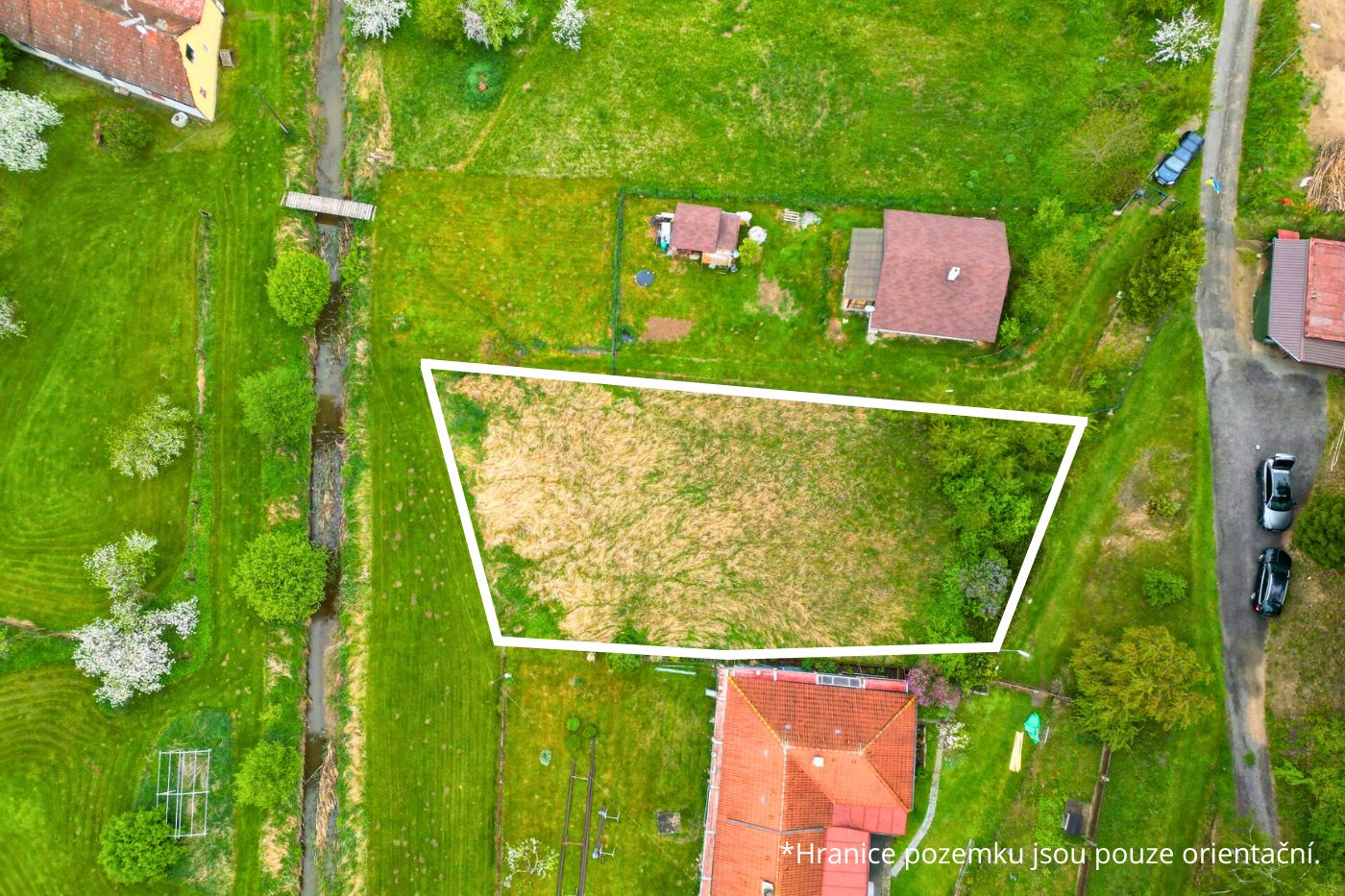 Prodej pozemku pro stavbu RD, Vápovice (890 m²)