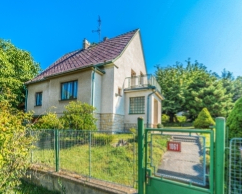 PRODÁNO - Rodinný dům Pod Svahem, Kladno Švermov .................................................. Skvělá práce pana Kotíka! Rychlý, pečlivý, spolehlivý, vstřícný. Maximální spokojenost! Alena Čapková