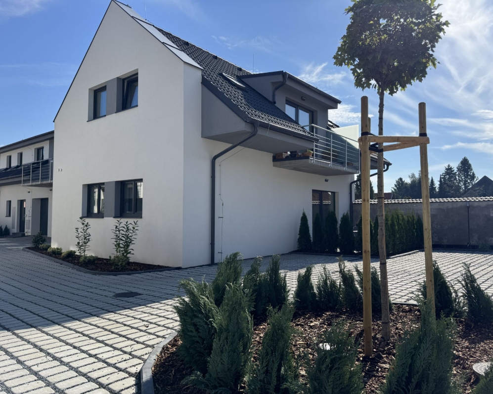 Prodej bytu 3+kk 73,2 m2, lodžie 5,7 m2, Dolany u Kladna