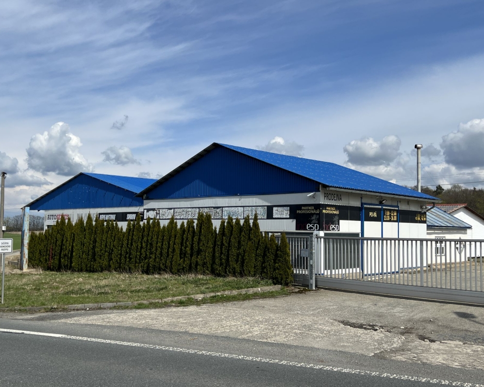 Pronájem skladu se vzorkovou prodejnou, 165 m2, Malé Přítočno